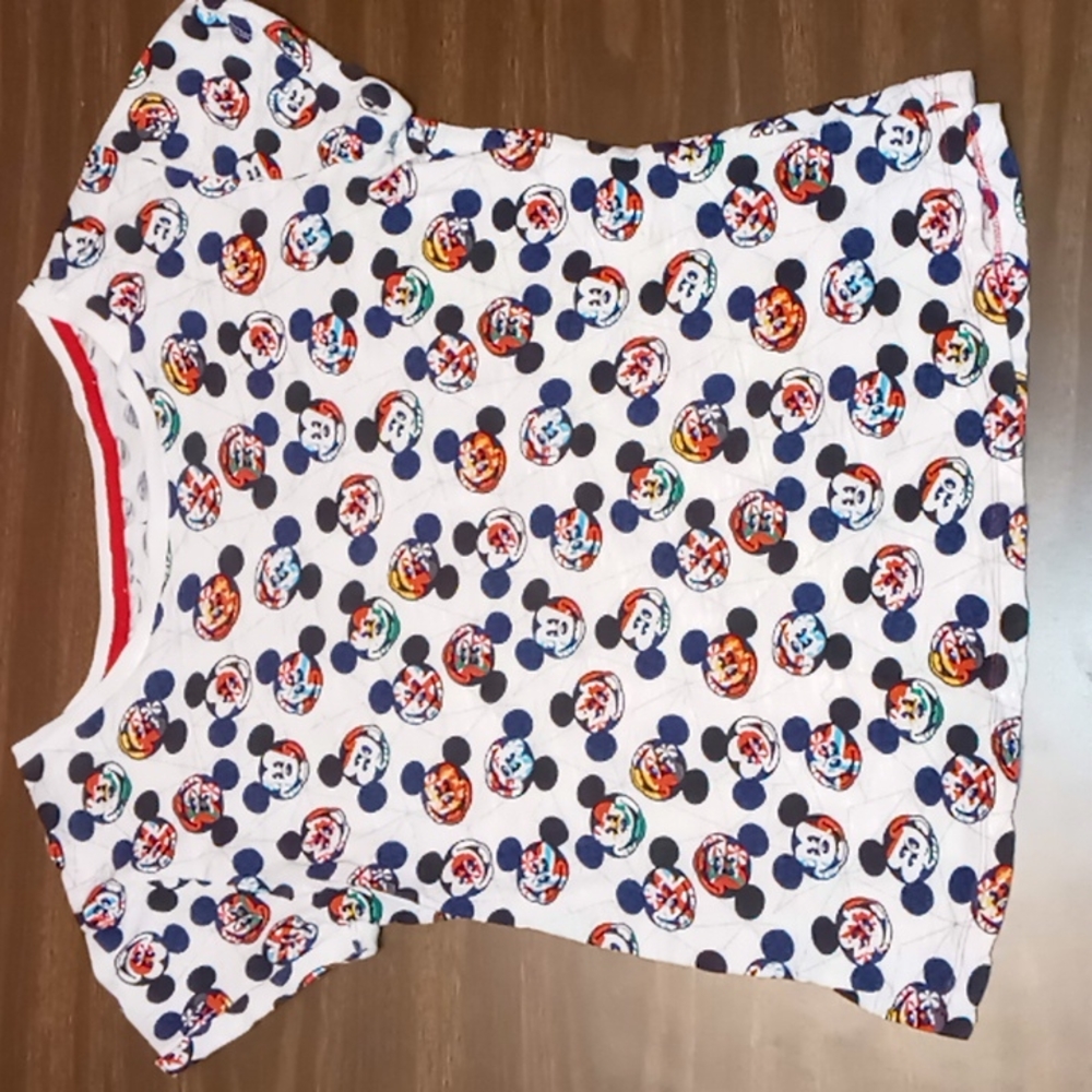 Disney Parks Mickey Face T Shirt Size M
